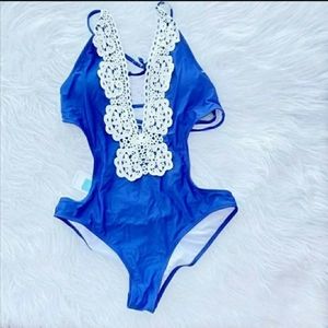 Cupshe one piece Size Large